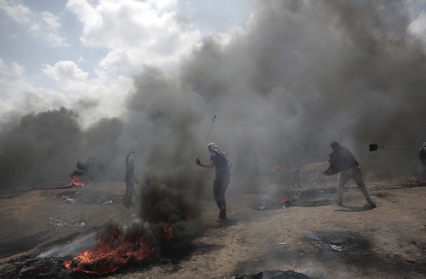 Ogień w Strefie Gazy. Palestyńczycy protestują przeciwko otwarciu ambasady USA w Jerozolimie