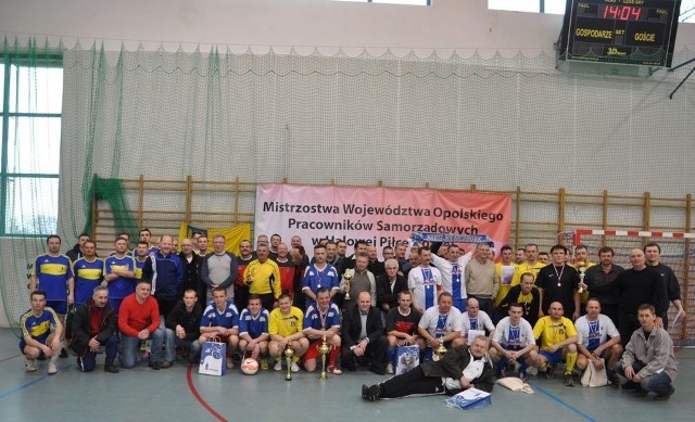 W Mistrzostwach Województwa Opolskiego Pracowników Samorządowych w Halowej Piłce Nożnej wzięło udział 8 drużyn. Wygrała drużyna Urzędu Miejskiego w Kluczborku.