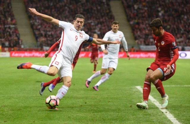 Robert Lewandowski jest najskuteczniejszym piłkarzem w polskiej drużynie.