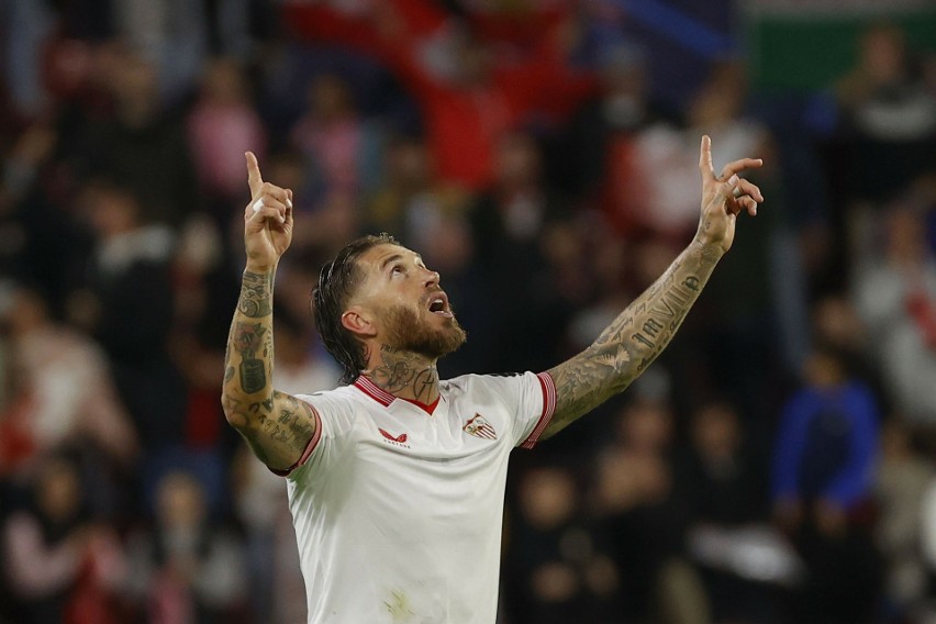 Sergio Ramos i radość z gola w meczu Sevilla - PSV Eindoven