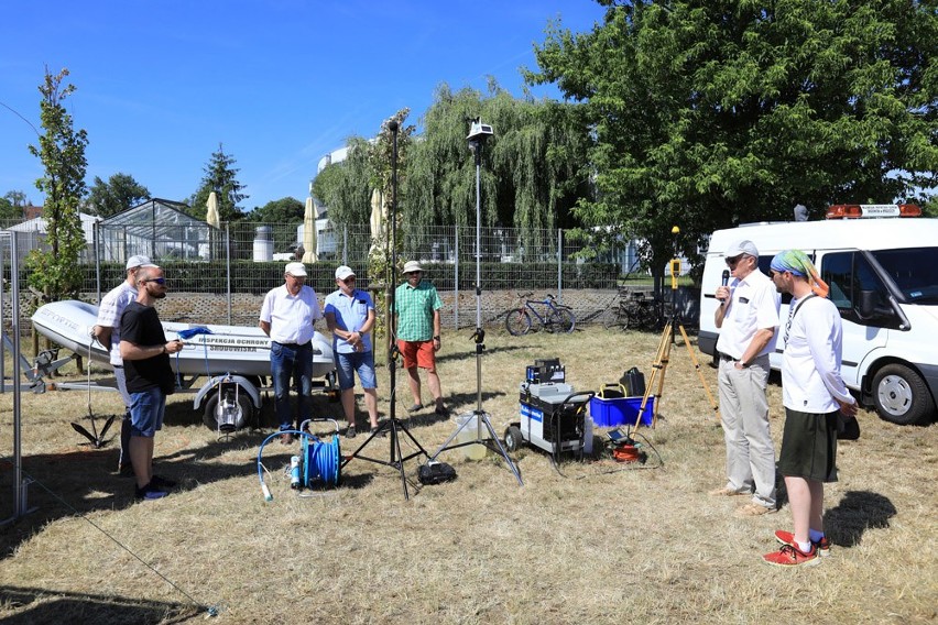 Spektakularne pokazy strażackie ratowników WOPR, straży...