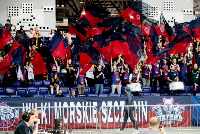 Kibice na piątym meczu ćwierćfinału EBL King Szczecin - Anwil Włocławek.