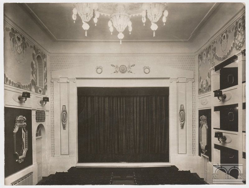 Teatr Bagatela, scena i widownia przed 1928 rokiem, fot....