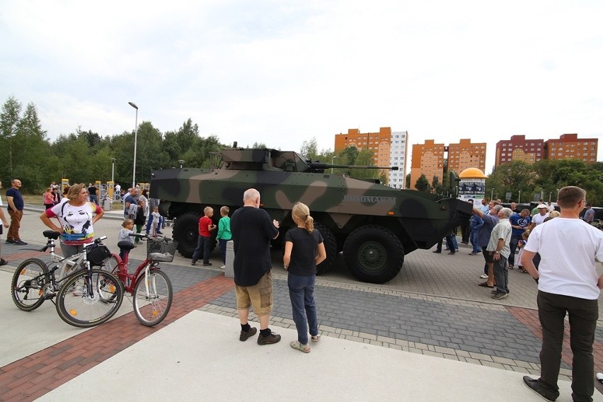 Siemianowice Śląskie:  Zaprezentowano nowe prototypy Rosomaków WIDEO+ZDJĘCIA