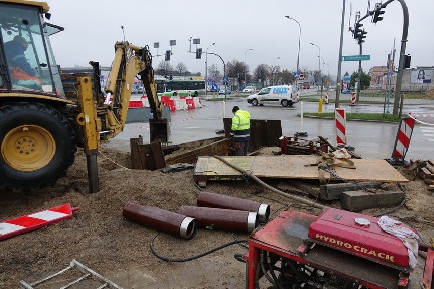 Na skrzyżowaniu ulic: Składowej, Transportowej i Żeromskiego...