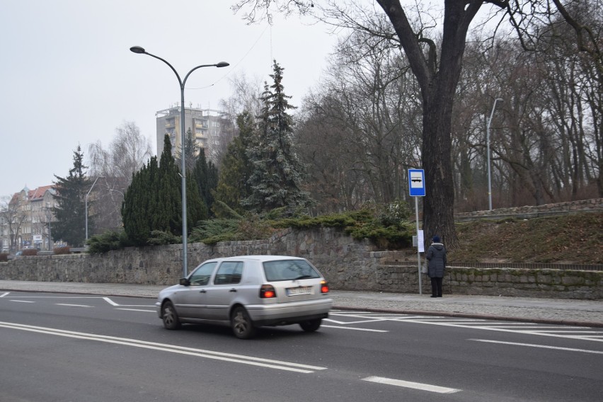 Stargard: Ruszyło centrum przesiadkowe. Pasażerowie MPK się gubią [ZDJĘCIA, WIDEO]