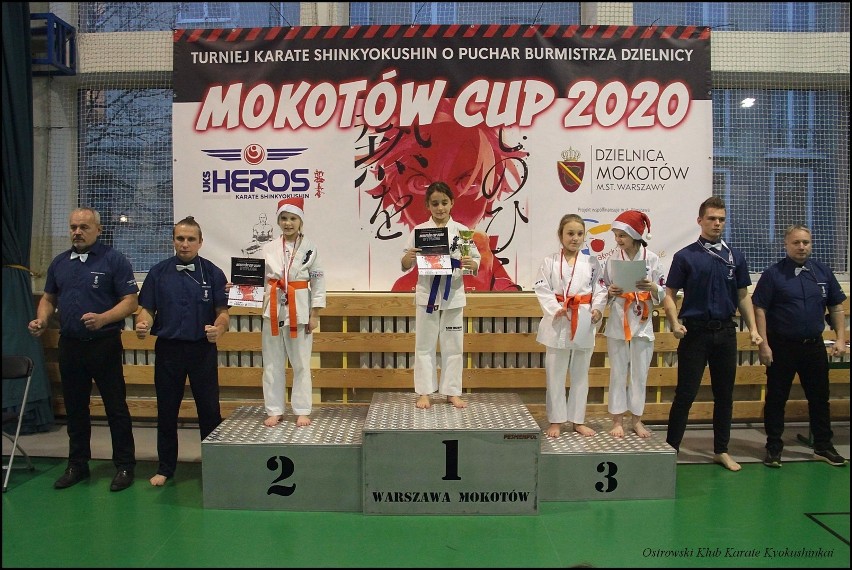 Wszyscy zawodnicy z OKK Kyokushinkai stanęli na podium.
