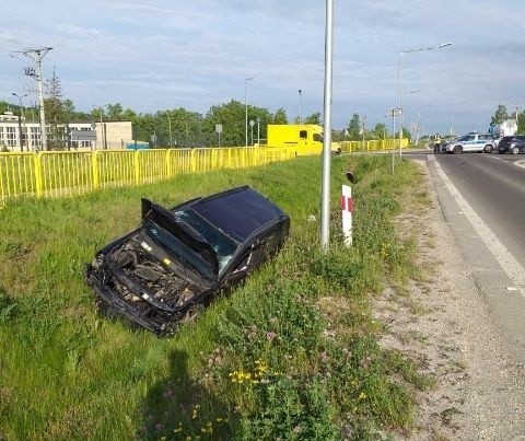 Zderzenie dwóch samochodów na obwodnicy Chęcin. Sześć osób poszkodowanych!