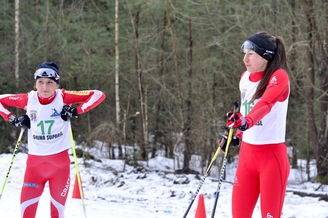 Emilia Romanowicz (z prawej) finiszowała tuż przed Magdaleną Kozielską (nr 17)
