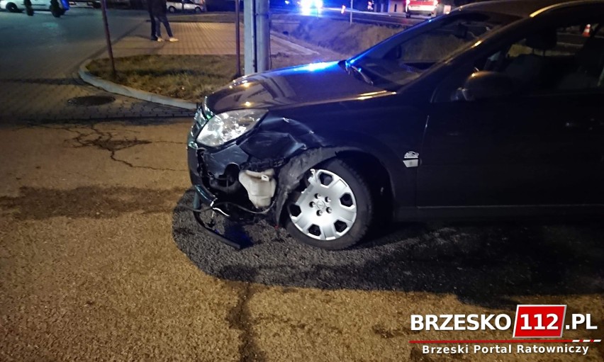 Jurków. Wypadek z udziałem motocykla, jedna osoba została ranna [ZDJĘCIA]