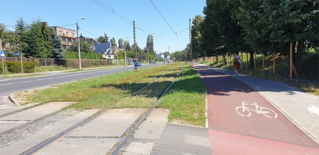 Remont torowiska na Andersa i 1 Maja to długo wyczekiwana inwestycja w Sosnowcu. Poprawi się jakość jazdy i komfort przewozu pasażerów. Zobacz kolejne zdjęcia. Przesuń zdjęcie w prawo - wciśnij strzałkę lub przycisk NASTĘPNE