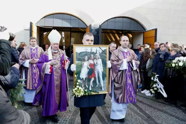 Pogrzeb trzech ofiar tragedii w Bukowinie Tatrzańskiej