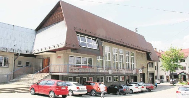 Te dwa budynki komunalne w centrym Lubnia już wkrótce zyskają nowe oblicze. Będą nie tylko ładniejsze, ale i tańsze w utrzymaniu