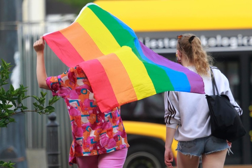 W czerwcu w Warszawie odbył się protest przeciwko...