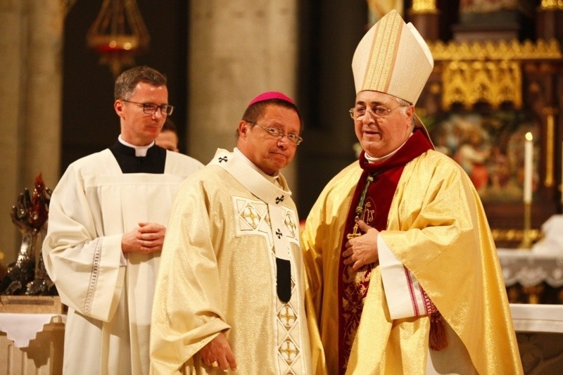 Arcybiskup Ryś  z paliuszem w dzień św. Faustyny. Zobacz, kto szedł w procesji [zdjęcia]