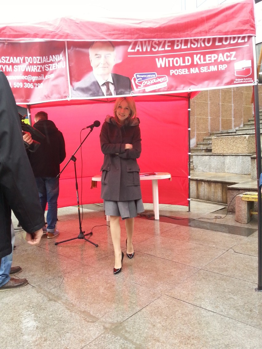 Magdalena Ogórek spotkała się z wyborcami w Sosnowcu [ZDJĘCIA, WIDEO]