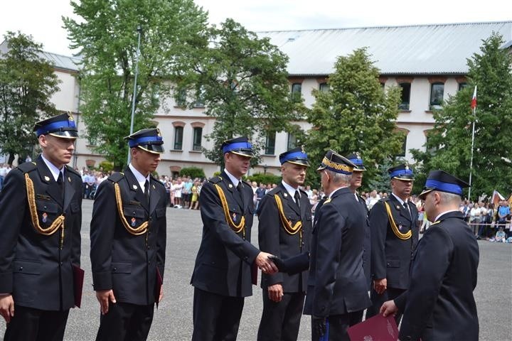 Stopień młodszego aspiranta uzyskało 112 absolwentów...