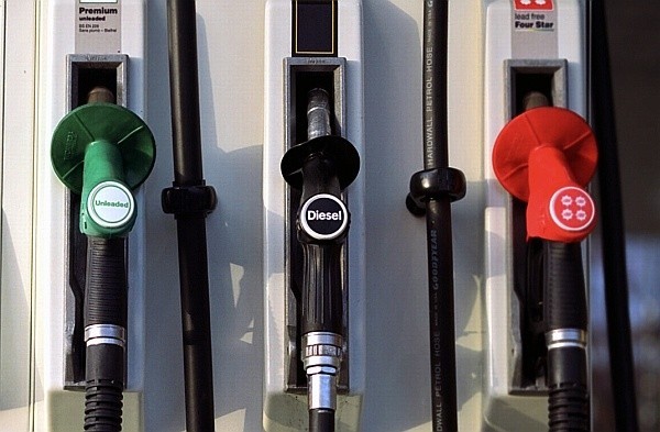 Ceny paliw na stacjach w Polsce poszły w ostatnich dniach w górę. Gdzie tankować, aby zapłacić jak najmniej?