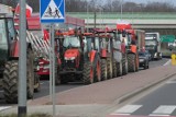 Blokada miast. Rolnicy protestowali. Nie chcą zielonego ładu i zboża zza granicy [ZDJĘCIA, WIDEO, MAPA]