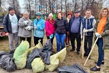 Ciechanowiec. Wolontariusze posprzątali okolice rzeki Nurzec. Zebrali 60 worków śmieci