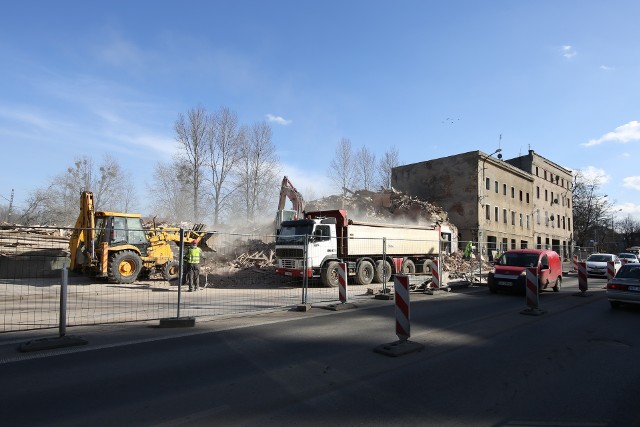 Bytom: kamienica wyburzona. Trwa sprzątanie