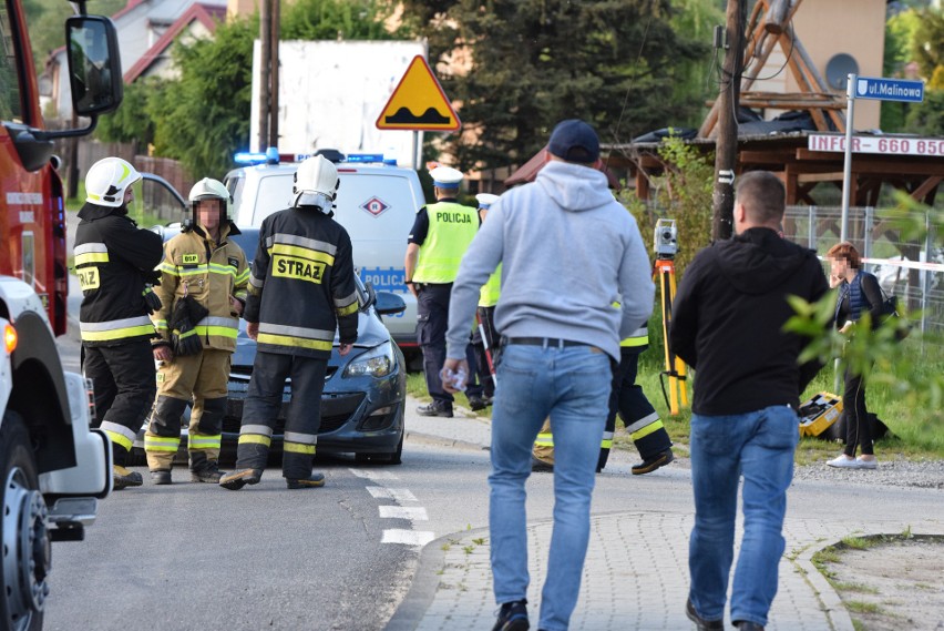 Groźny wypadek w Wilkowicach. Samochód wjechał czołowo w...