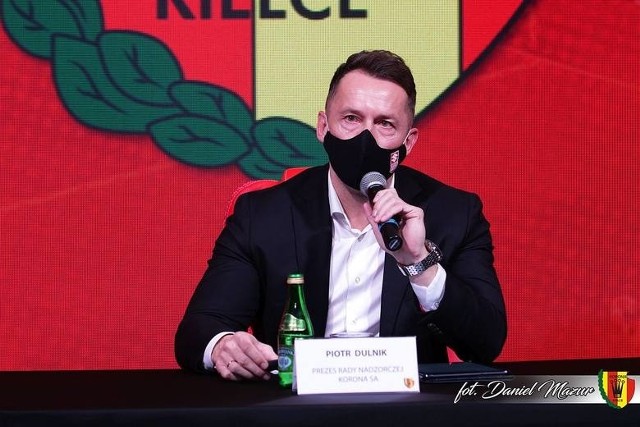 Suzuki przekazuje dodatkowe wsparcie dla Korony Kielce. Na zdjęciu prezes Piotr Dulnik.