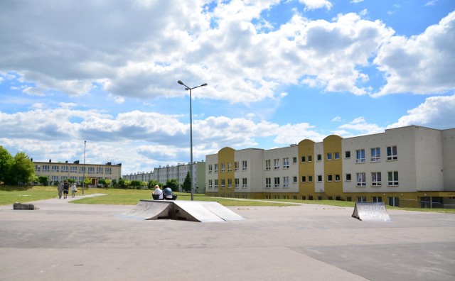 W szkole przy ul. Nałkowskich uczy się około 900 uczniów. Zajęcia są prowadzone na dwie zmiany