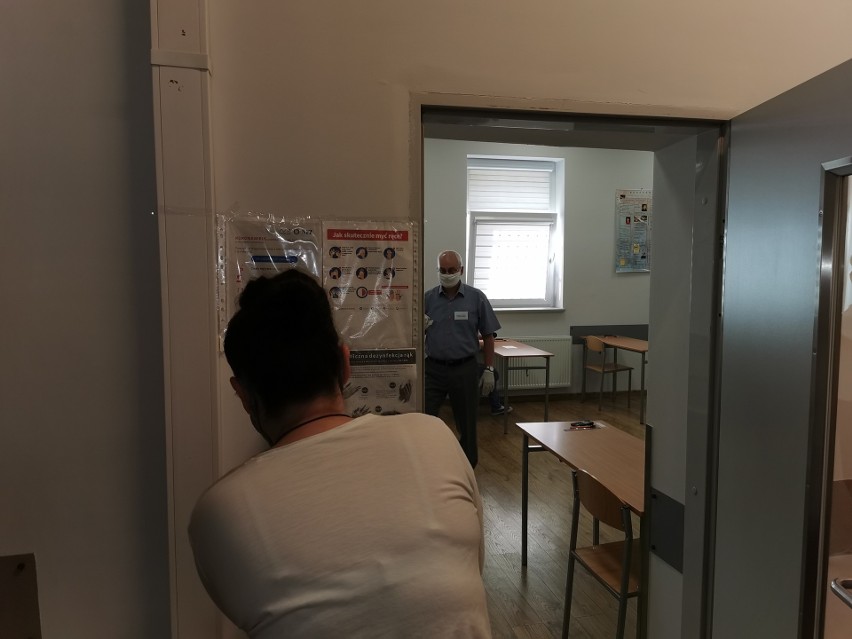 Egzaminy zawodowe 2020 w jedynej w kraju przywięziennej szkole dla kobiet w Grudziądzu. Zobacz zdjęcia