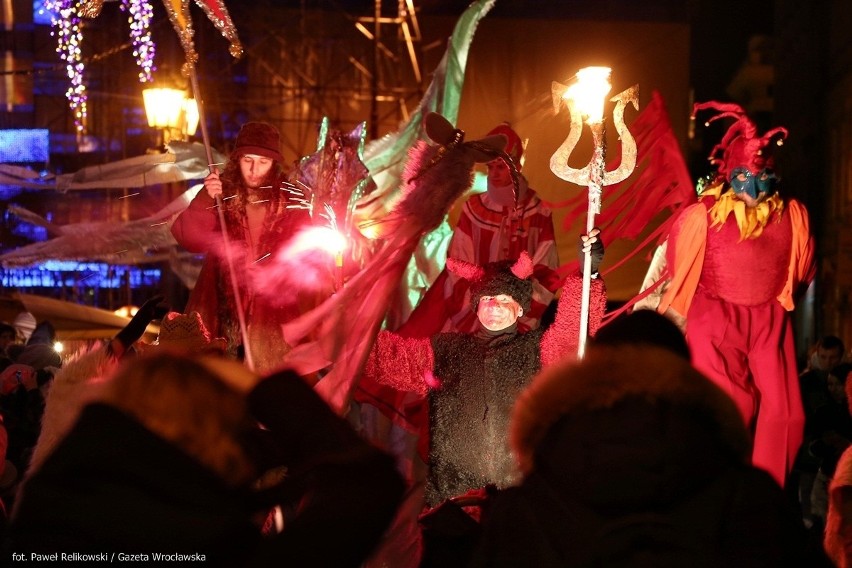 Wrocław: Parada na zakończenie Jarmarku Bożonarodzeniowego 2014 (ZDJĘCIA)
