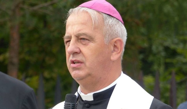 Biskup ordynariusz diecezji kieleckiej Jan Piotrowski