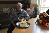 Jan Duralski z gminy Wierzbica obchodził setne urodziny. Jubilat otrzymał moc życzeń i piękny tort