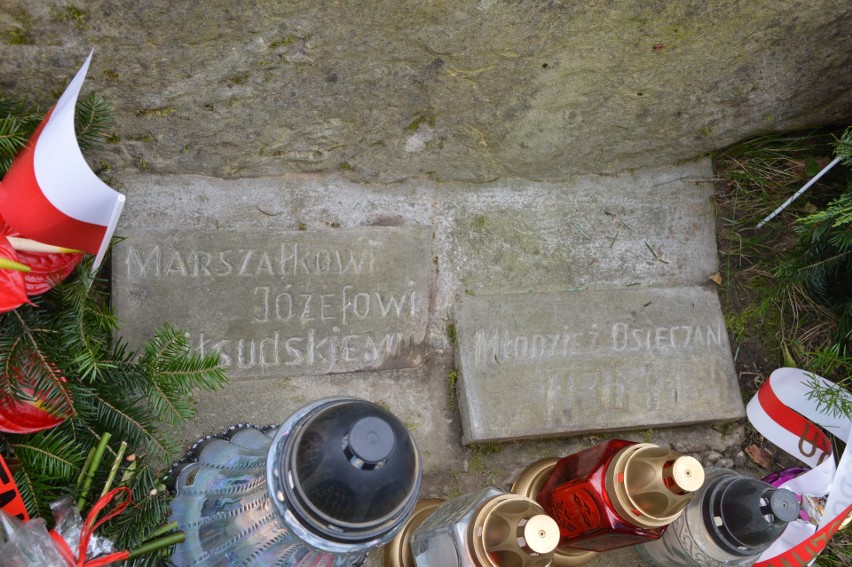 Kopiec Józefa Piłsudskiego w Osieczanach to ważne, ale mało znane miejsce na mapie regionu