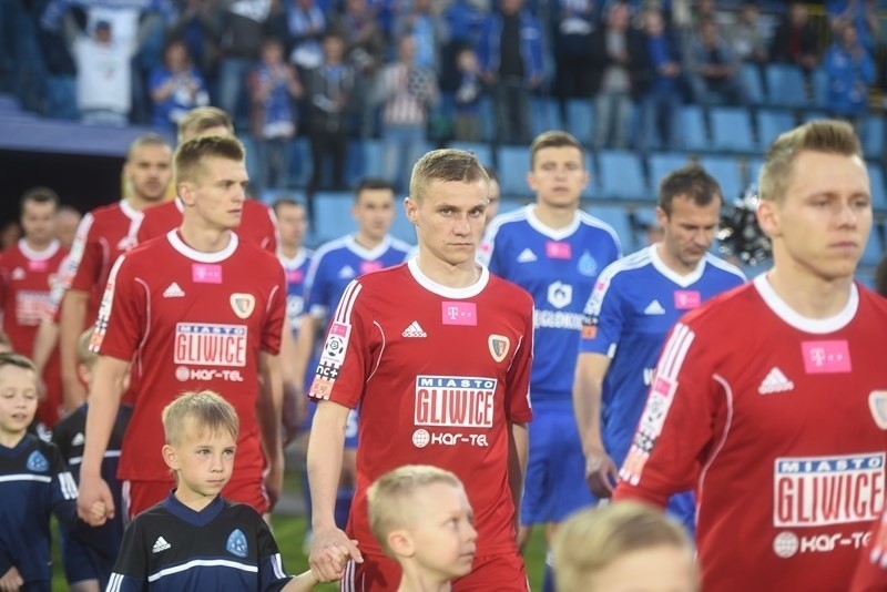 Ruch Chorzów - Piast Gliwice: Piłkarze Ruchu grają w grupie...