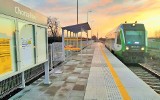 Po 13 latach wróciły pociągi na trasę Mielec – Padew. Otwarto nowe przystanki kolejowe, m.in. w Chorzelowie [ZDJĘCIA]
