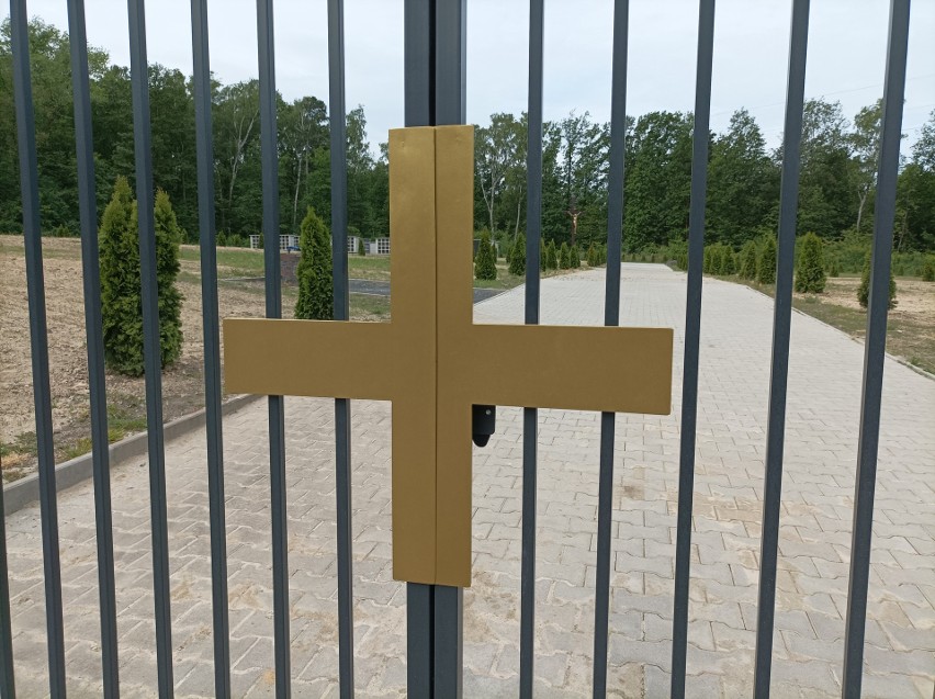 Nowy cmentarz parafii Podwyższenia Krzyża Świętego i św. Herberta w Katowicach