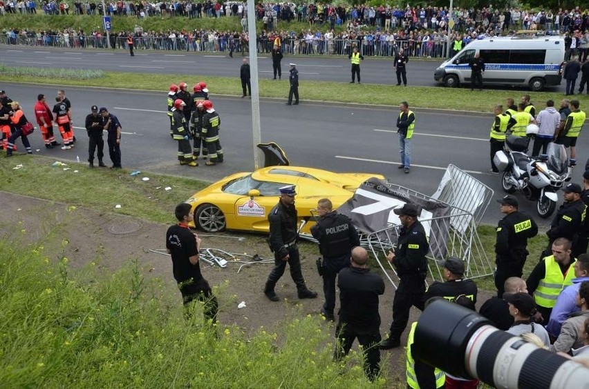 Wypadek na Gran Turismo w Poznaniu