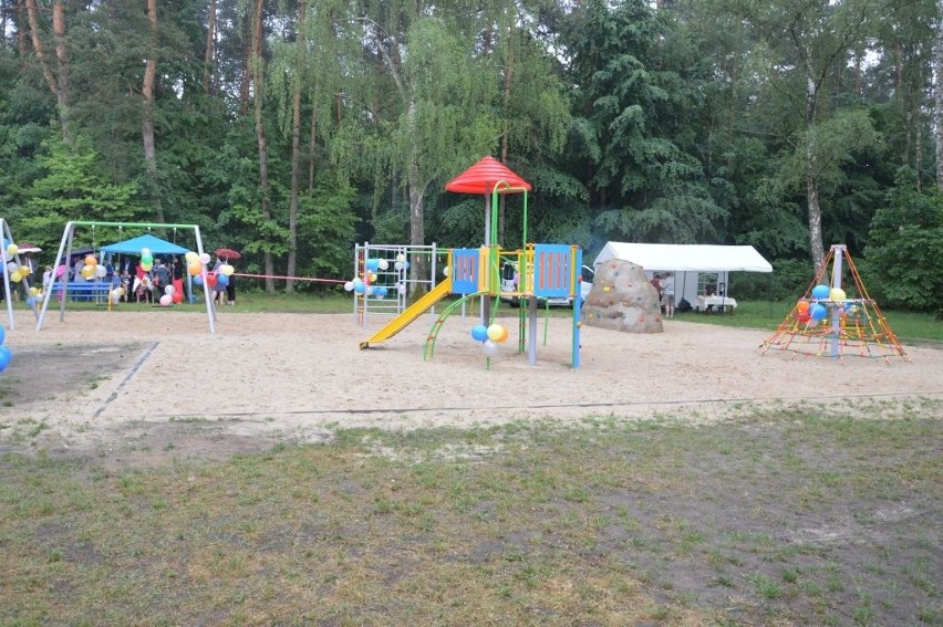 Chicagowska Polonia ufundowała plac zabaw dla domu dziecka w Małachowie