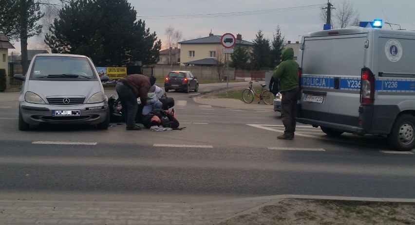 Wypadek z udziałem motocyklisty na rogu ulic Słowackiego i...