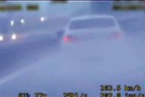 Kobieta w mercedesie jechała 215 km/h (wideo)