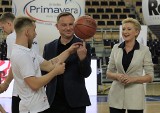 Andrzej Duda i Marcin Gortat w Łodzi trenowali z dziećmi koszykówkę. Marcin Gortat Camp w Atlas Arenie [ZDJĘCIA]