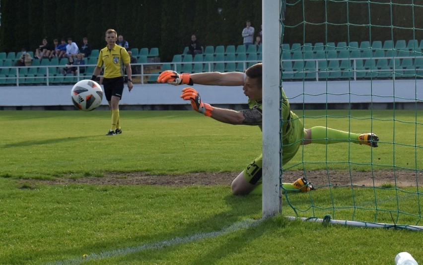 4 liga podkarpacka. Izolator Boguchwała - JKS Jarosław 1:0 [ZDJĘCIA]