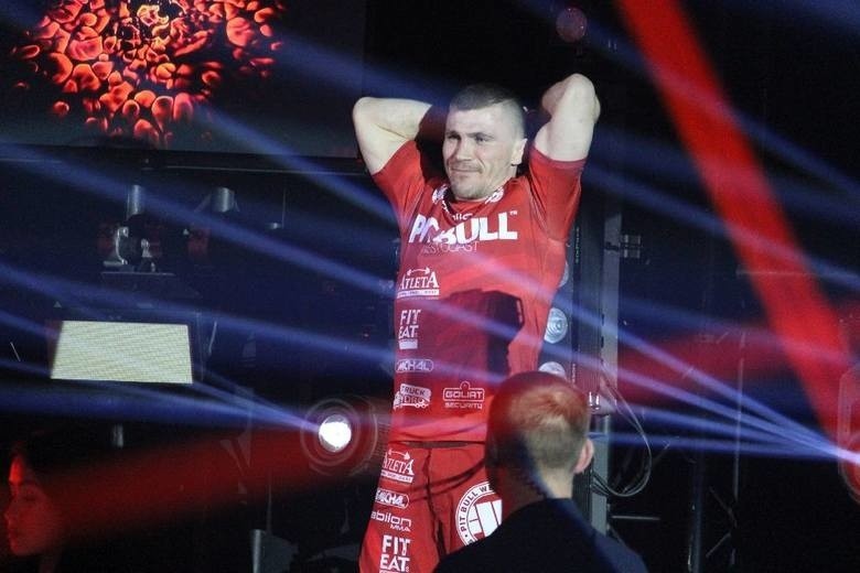 Szymon Kołecki wygrał na Babilon MMA 3 [CAŁA WALKA, YOUTUBE,...