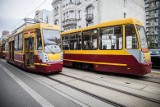 Autobusy i tramwaje MPK Łódź na tle architektury miasta 