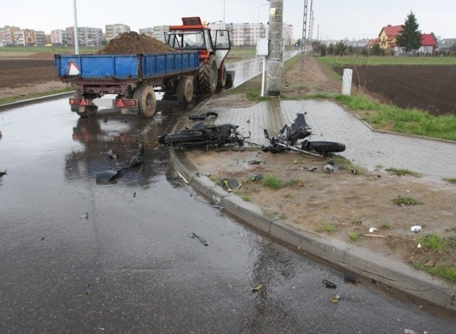 W Kolnie na skrzyżowaniu ulic Dębowej i Marii Dąbrowskiej doszło w poniedziałek do wypadku.