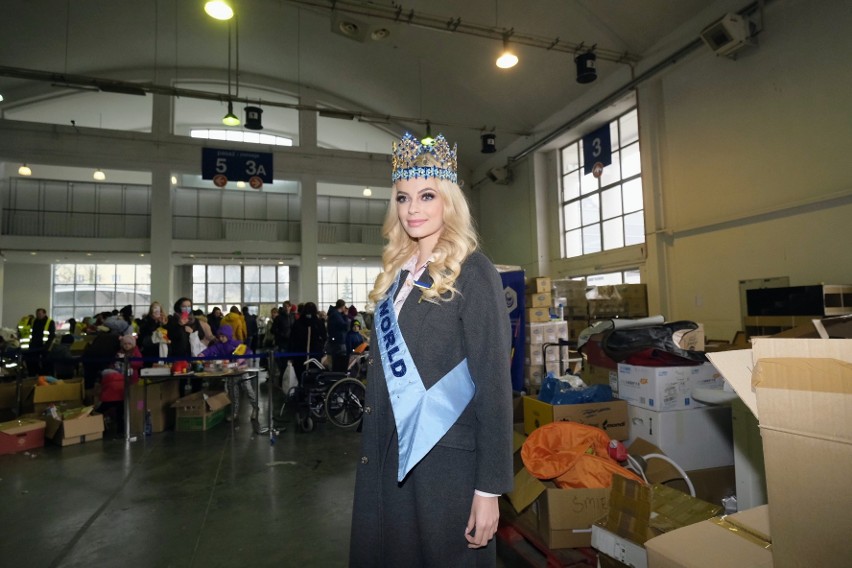 ♔ The Official Thread Of Miss World 2021 ® Karolina Bielawska of Poland ♔ - Page 2 6242e0f25e8af_o_large