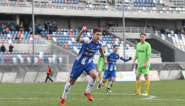 W zaległym meczu 3 ligi, Stal Rzeszów pokonała MKS Trzebinia/Siersza 4:1 (2:0). Bramki: 1:0 Reiman 12, 2:0 Reiman 30-wolny, 2:1 Gawęcki 61, 3:1 Lisańczuk 74, 4:1 Więcek 88.