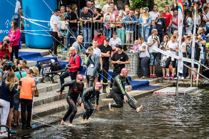 W pierwszej edycji Ice Swimming Bydgoszcz Festival zawodnicy...