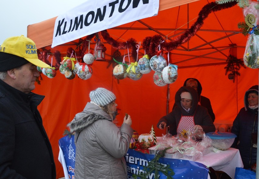 Proszowice. Kiermasz bożonarodzeniowy najwięcej kupujących przyciągnął rano [ZDJĘCIA]