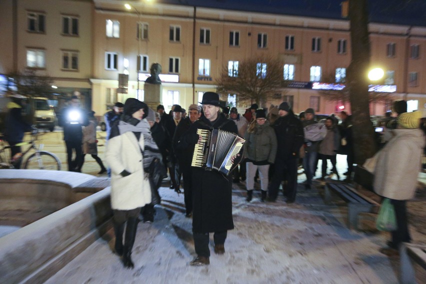 Segregacja Żydów trwała kilka dni. Zdrowych wybierano do...